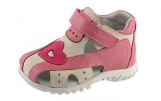 Schuhe Dschungel. Herstellung, Verkauf